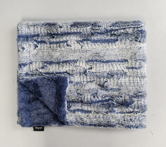 Winx+Blinx Wave Boa Navy Minky Blanket